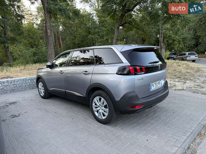 Внедорожник / Кроссовер Peugeot 5008 2020 в Черкассах