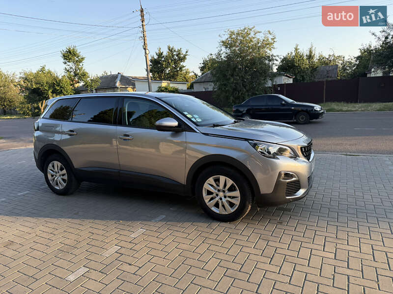 Внедорожник / Кроссовер Peugeot 5008 2020 в Черкассах