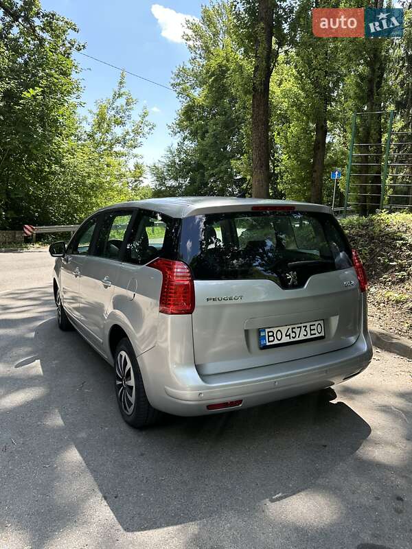 Микровэн Peugeot 5008 2011 в Тернополе