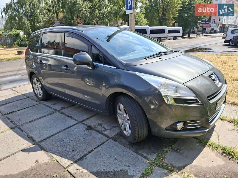 Микровэн Peugeot 5008 2011 в Черкассах