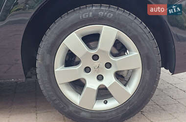 Микровэн Peugeot 5008 2012 в 