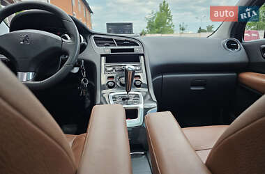 Микровэн Peugeot 5008 2012 в 