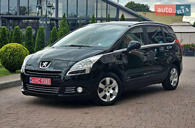 Микровэн Peugeot 5008 2012 в 