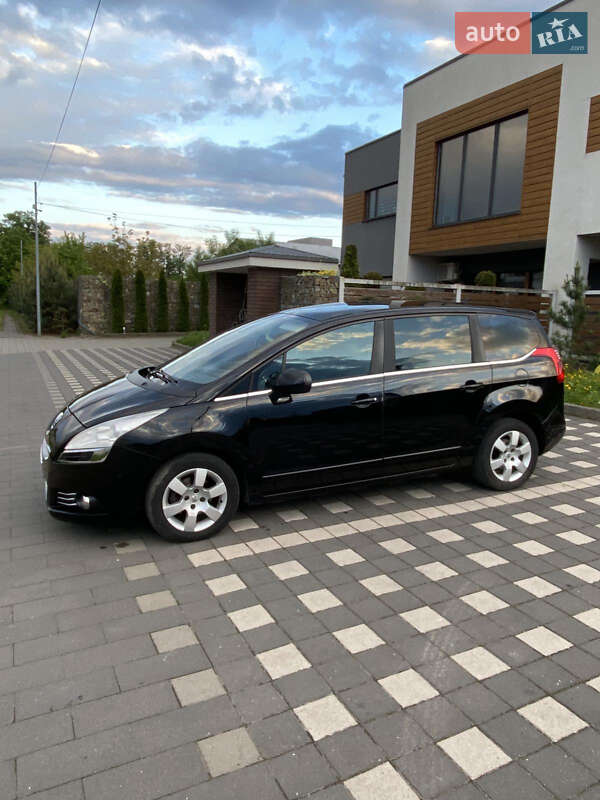 Микровэн Peugeot 5008 2013 в Стрые