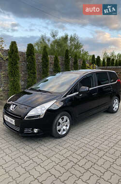 Мікровен Peugeot 5008 2013 в Стрию