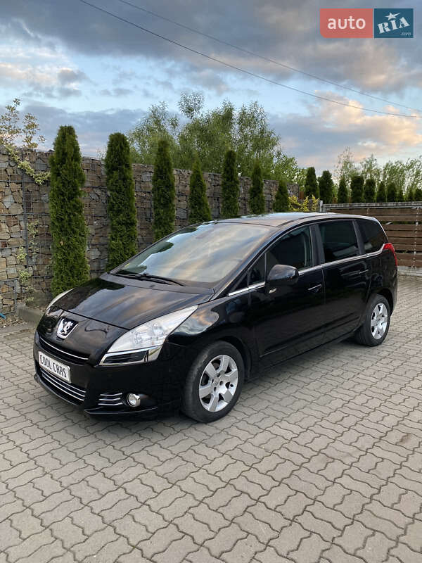 Peugeot 5008 2013