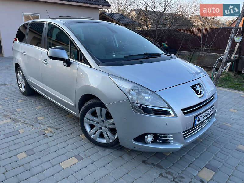 Peugeot 5008 2012