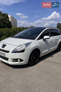 Мікровен Peugeot 5008 2011 в Вишневому