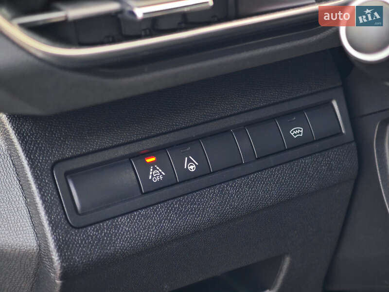 Позашляховик / Кросовер Peugeot 5008 2021 в Дубні