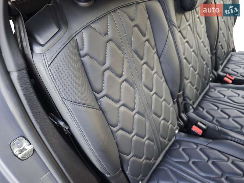 Позашляховик / Кросовер Peugeot 5008 2021 в Дубні