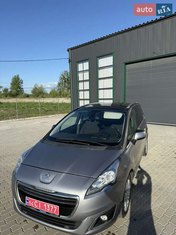 Микровэн Peugeot 5008 2014 в Калуше