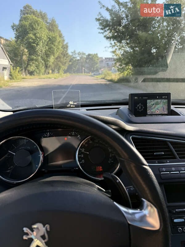 Микровэн Peugeot 5008 2014 в Калуше