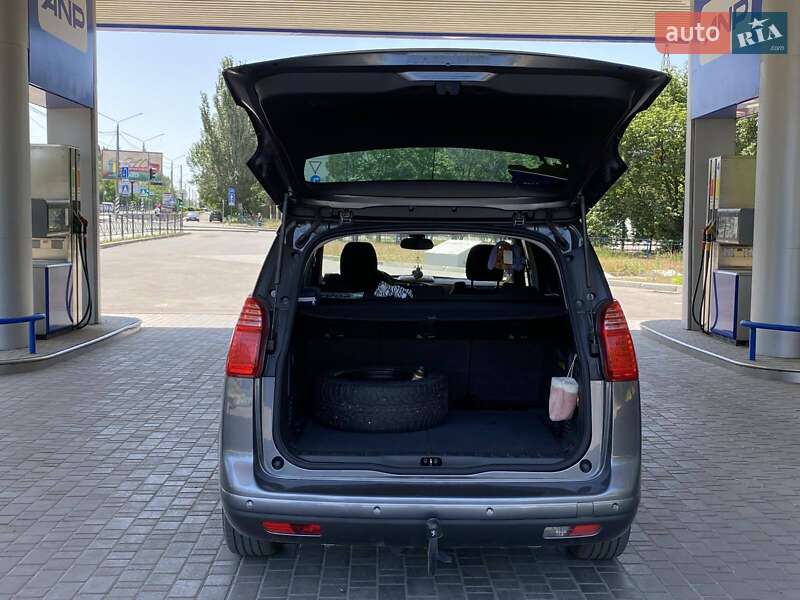 Микровэн Peugeot 5008 2011 в Николаеве