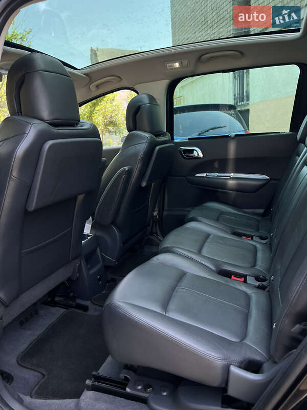 Мікровен Peugeot 5008 2010 в Чернівцях