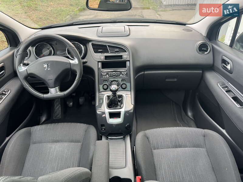 Микровэн Peugeot 5008 2013 в Киеве