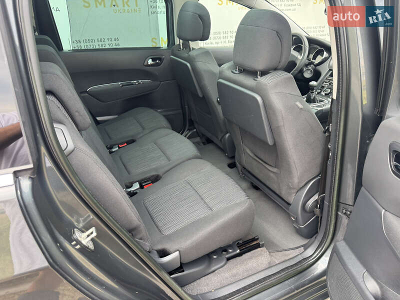 Микровэн Peugeot 5008 2013 в Киеве