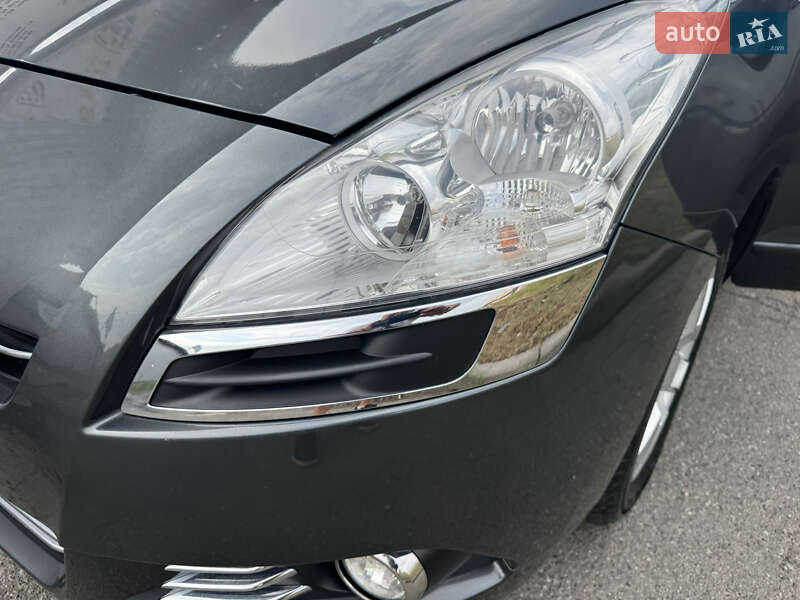 Микровэн Peugeot 5008 2013 в Киеве