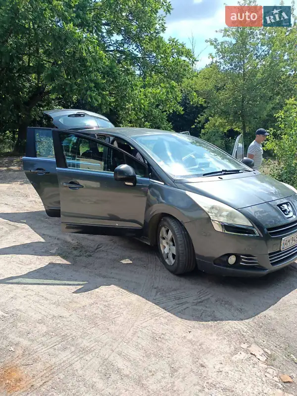 Peugeot 5008 2010