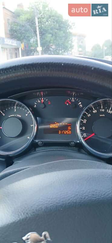 Микровэн Peugeot 5008 2010 в Виннице