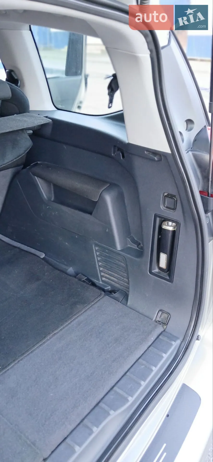2010 Peugeot 5008 - мініатюра 12