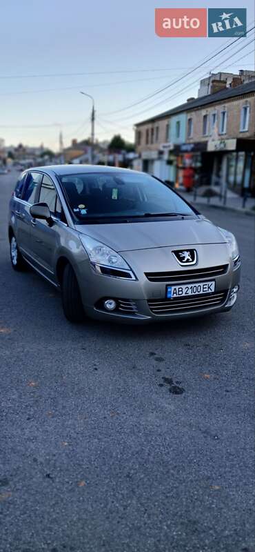 Микровэн Peugeot 5008 2010 в Виннице
