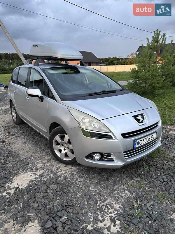 Peugeot 5008 2011 Peugeot 5008 2011
