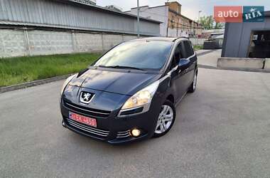 Микровэн Peugeot 5008 2013 в Киеве
