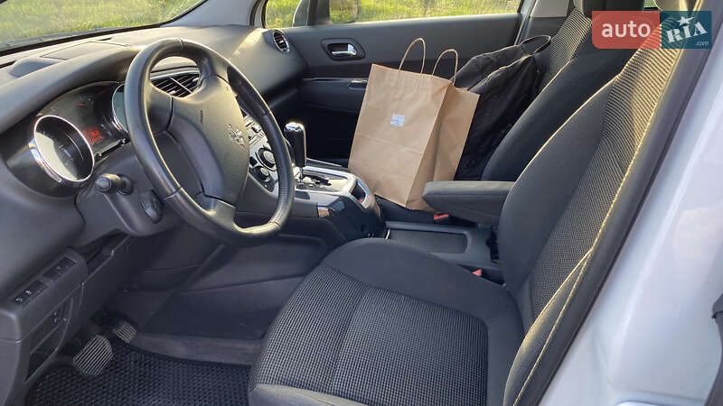Мікровен Peugeot 5008 2015 в Рівному