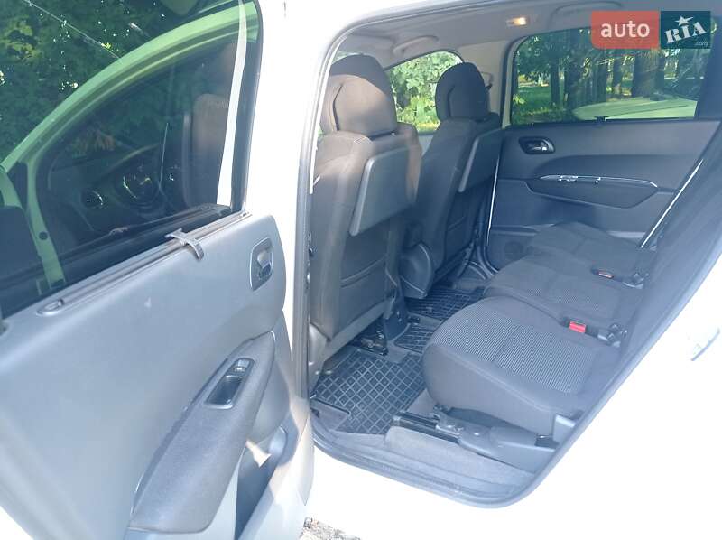 Микровэн Peugeot 5008 2011 в Кропивницком