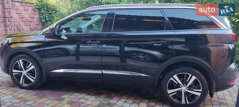 Внедорожник / Кроссовер Peugeot 5008 2017 в Ровно фото 7 Внедорожник / Кроссовер Peugeot 5008 2017 в Ровно