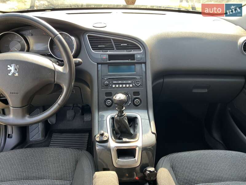 Мікровен Peugeot 5008 2011 в Луцьку