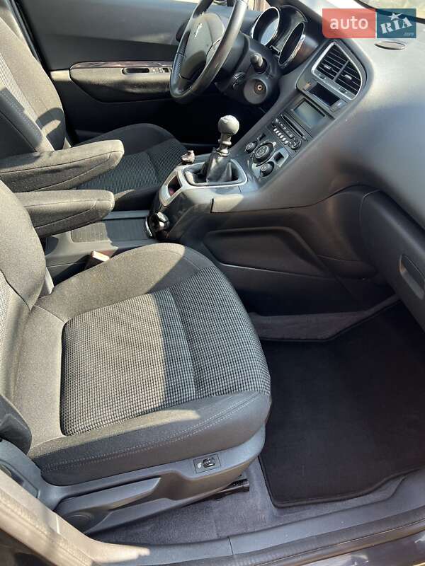 Мікровен Peugeot 5008 2011 в Луцьку