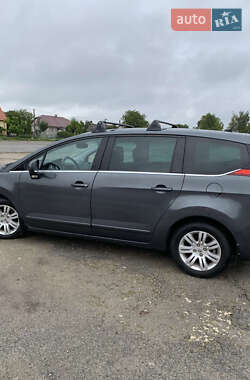 Микровэн Peugeot 5008 2010 в Почаеве