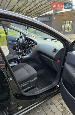 Микровэн Peugeot 5008 2010 в 