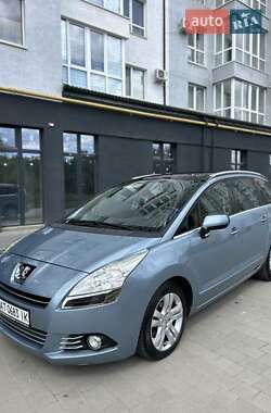 Микровэн Peugeot 5008 2012 в Тлумаче