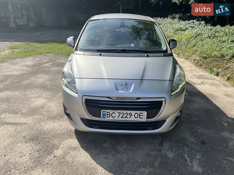 Микровэн Peugeot 5008 2014 в Львове