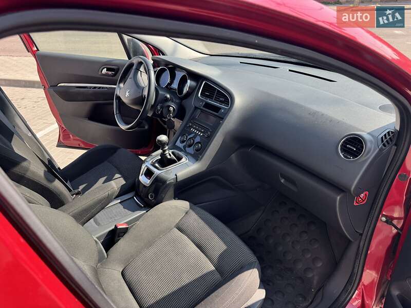 Мікровен Peugeot 5008 2010 в Житомирі