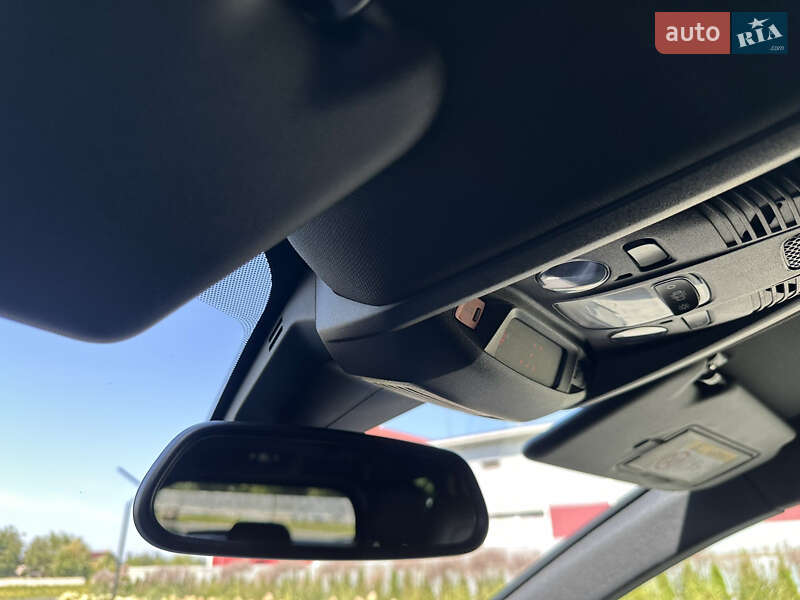 Позашляховик / Кросовер Peugeot 5008 2018 в Луцьку