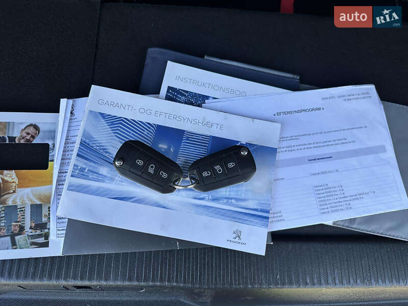 Позашляховик / Кросовер Peugeot 5008 2018 в Луцьку