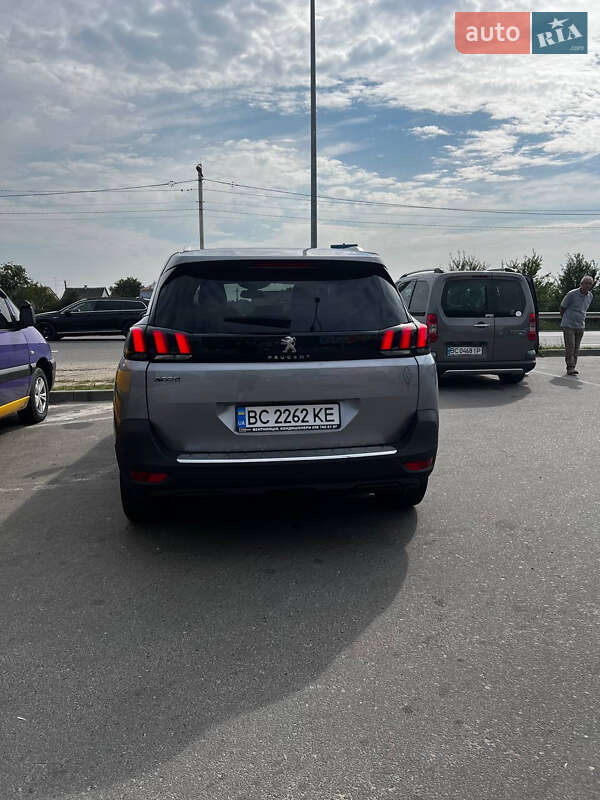 Позашляховик / Кросовер Peugeot 5008 2017 в Львові