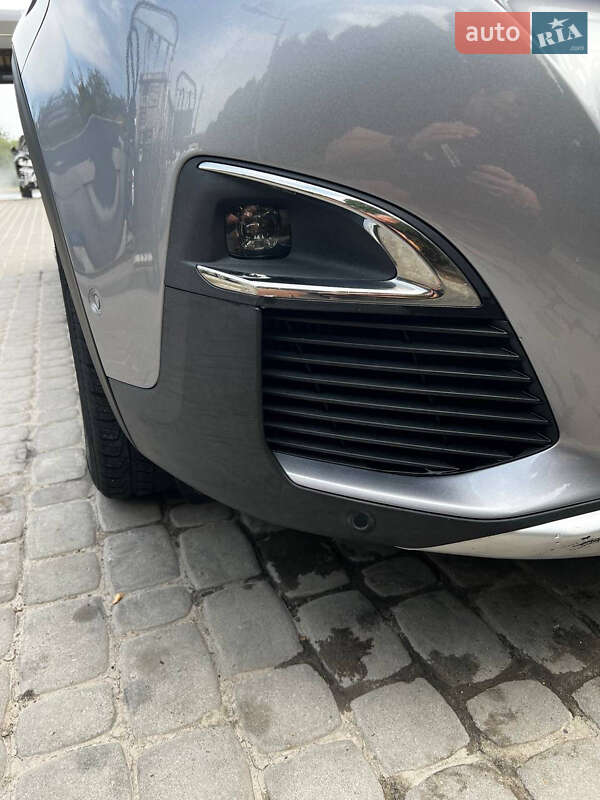 Позашляховик / Кросовер Peugeot 5008 2017 в Львові