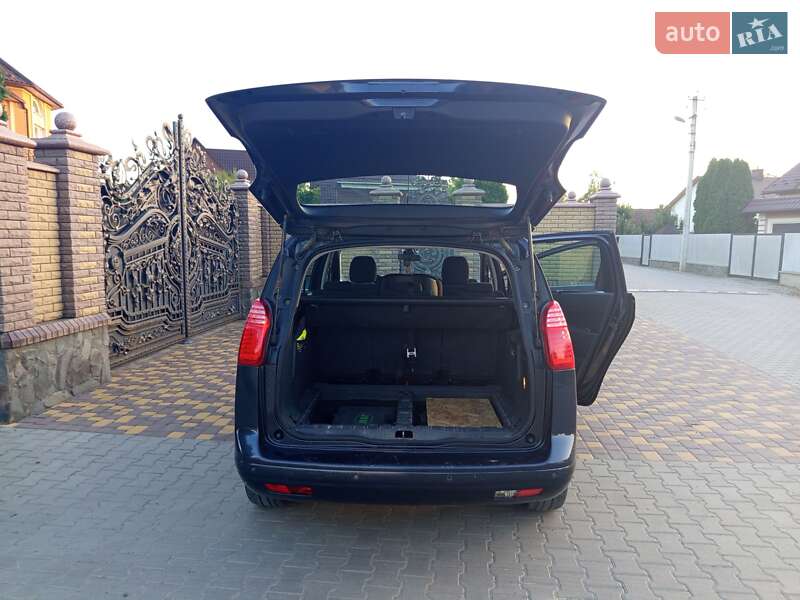 Мікровен Peugeot 5008 2012 в Чернівцях
