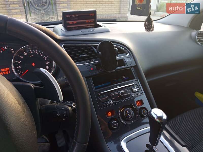 Мікровен Peugeot 5008 2012 в Чернівцях