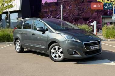 Микровэн Peugeot 5008 2015 в Киеве