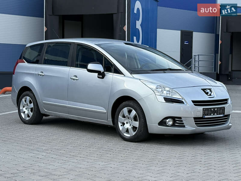 Peugeot 5008 2012
