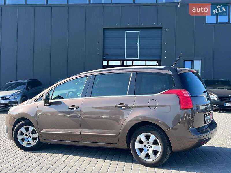 Микровэн Peugeot 5008 2014 в Львове