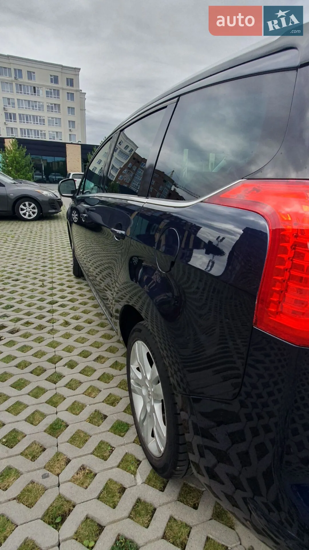 2011 Peugeot 5008 - мініатюра 12