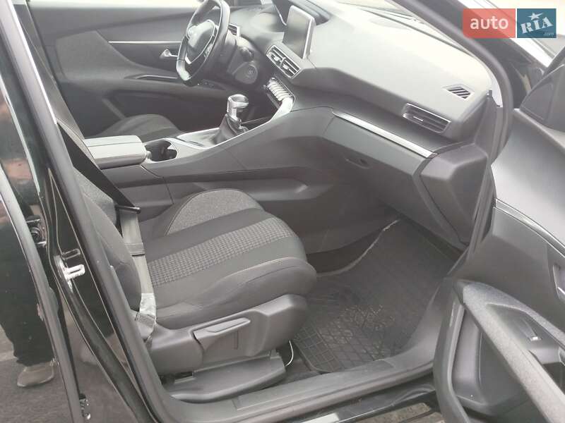 Позашляховик / Кросовер Peugeot 5008 2017 в Малині фото 24 Позашляховик / Кросовер Peugeot 5008 2017 в Малині