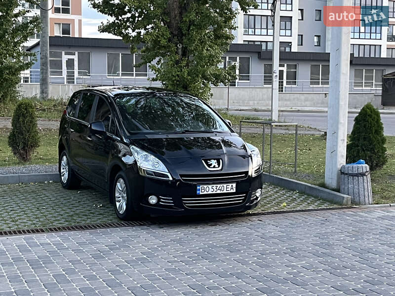 Peugeot 5008 2011