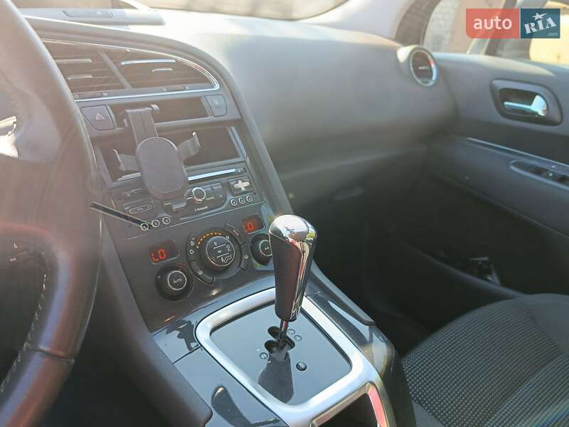 Микровэн Peugeot 5008 2013 в Кривом Роге фото 12 Микровэн Peugeot 5008 2013 в Кривом Роге